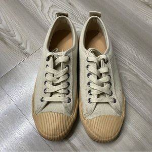 Universal Thread Women’s Sneakers Cream 7.5